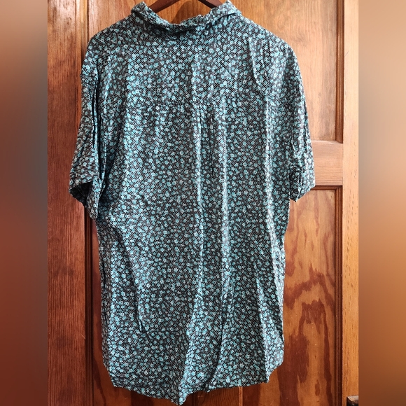 Shirt sleeve button down - Picture 2 of 4